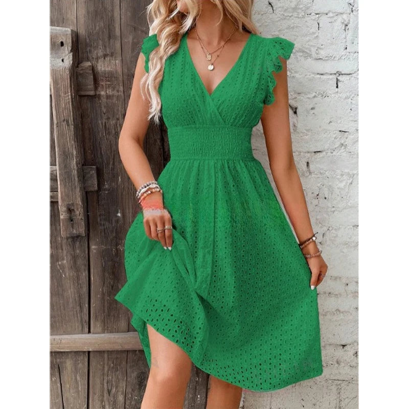 Elegant Lace V-Neck Sleeveless Summer Dress for Women – A-Line Casual Party Dress with Hollow Out Design