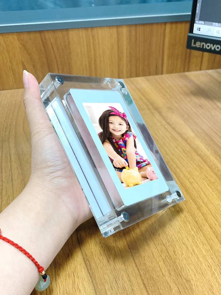 Stylish 5/7 Inch Acrylic Digital Photo Frame with IPS Display, 2GB Memory, and Built-in Battery