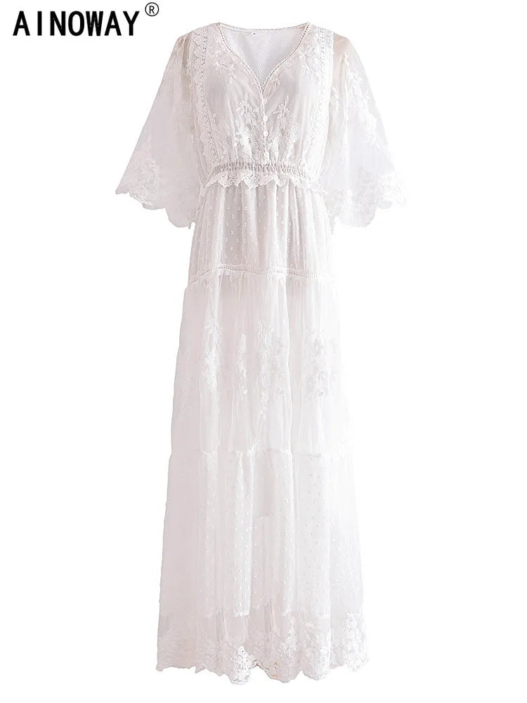 Elegant Vintage Boho Maxi Dress – White Lace with Short Sleeves, V-Neck, and Beachy Chic Vibes for Parties and Special Occasions